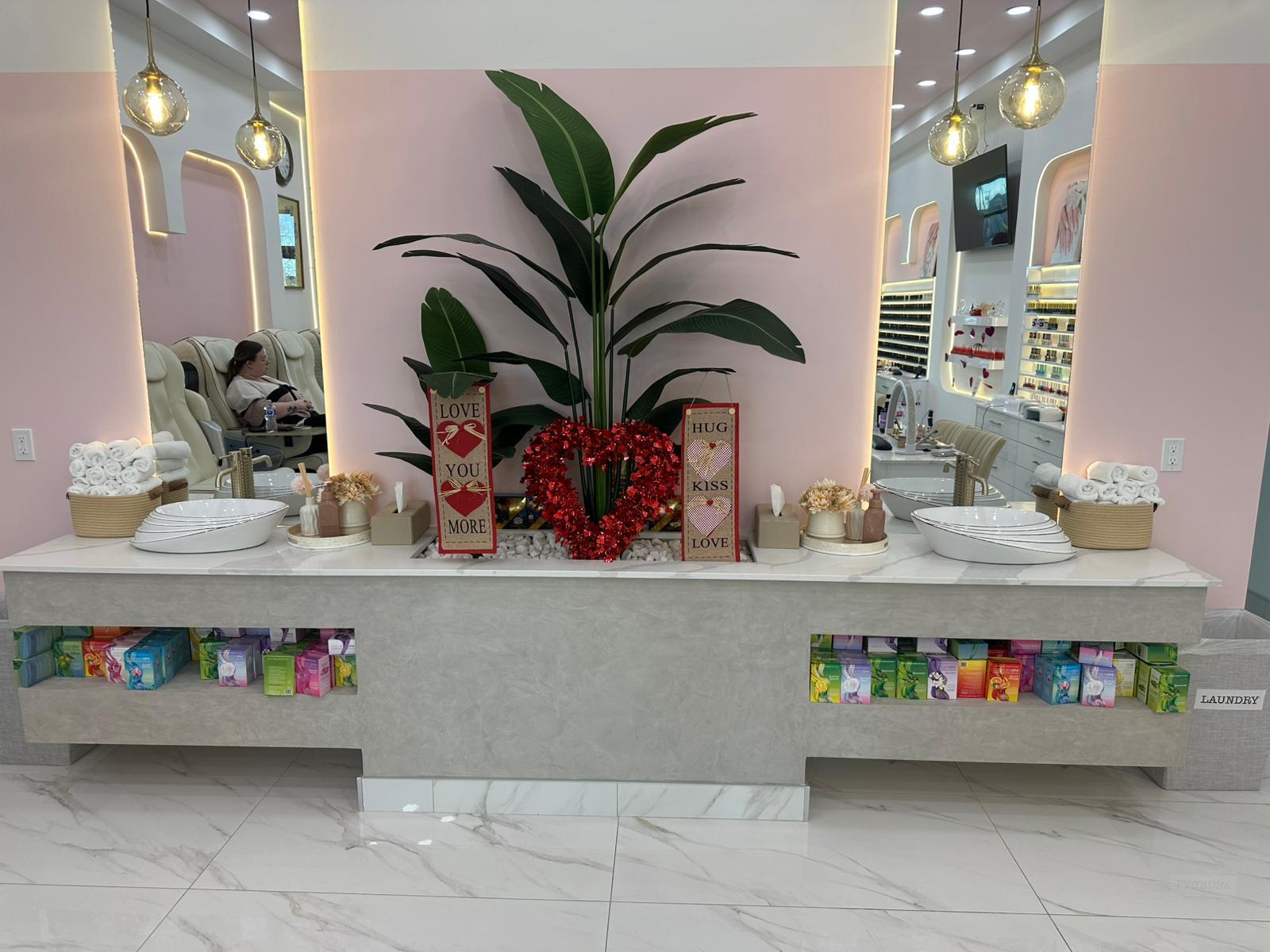 PURELUX nail bar photo 13