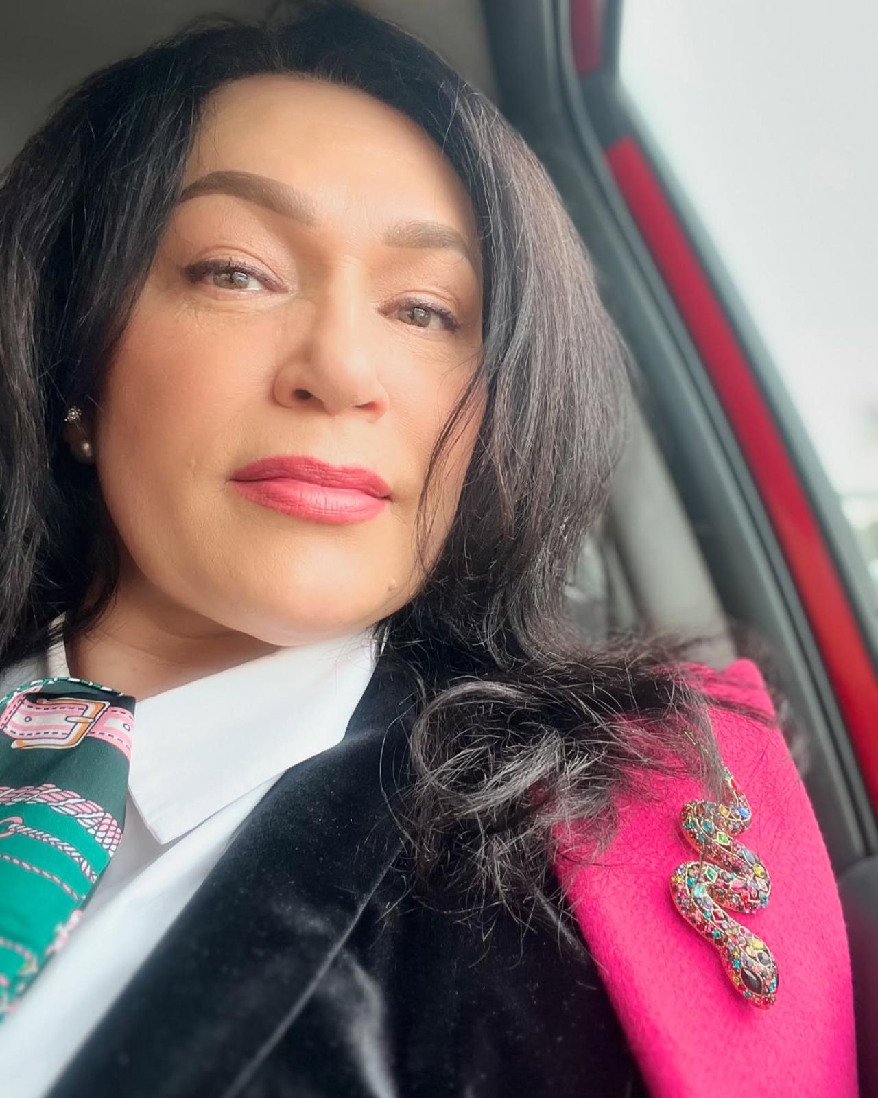 Above The Necklace Beauty photo 12