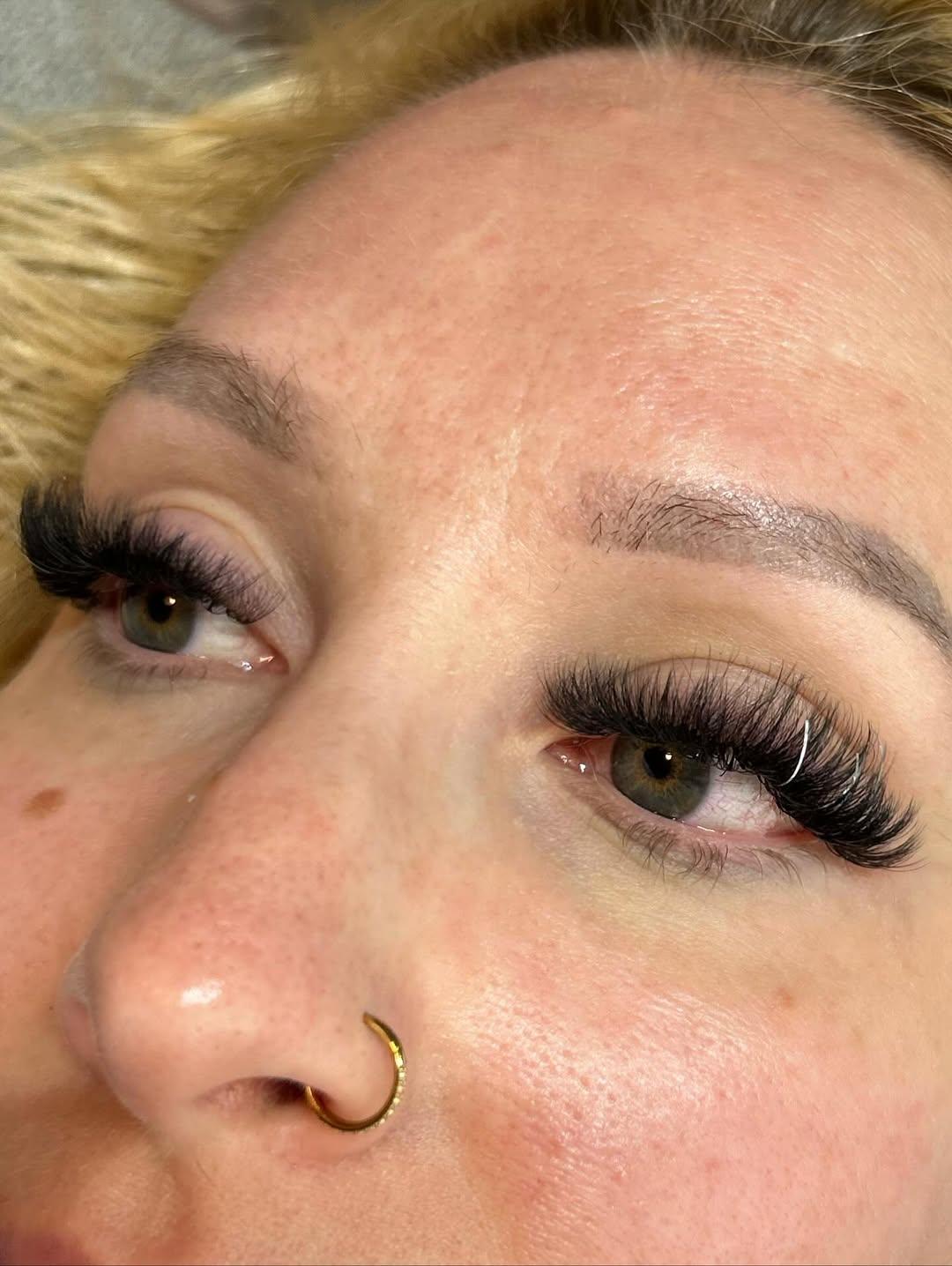 Heather Lashes photo 3