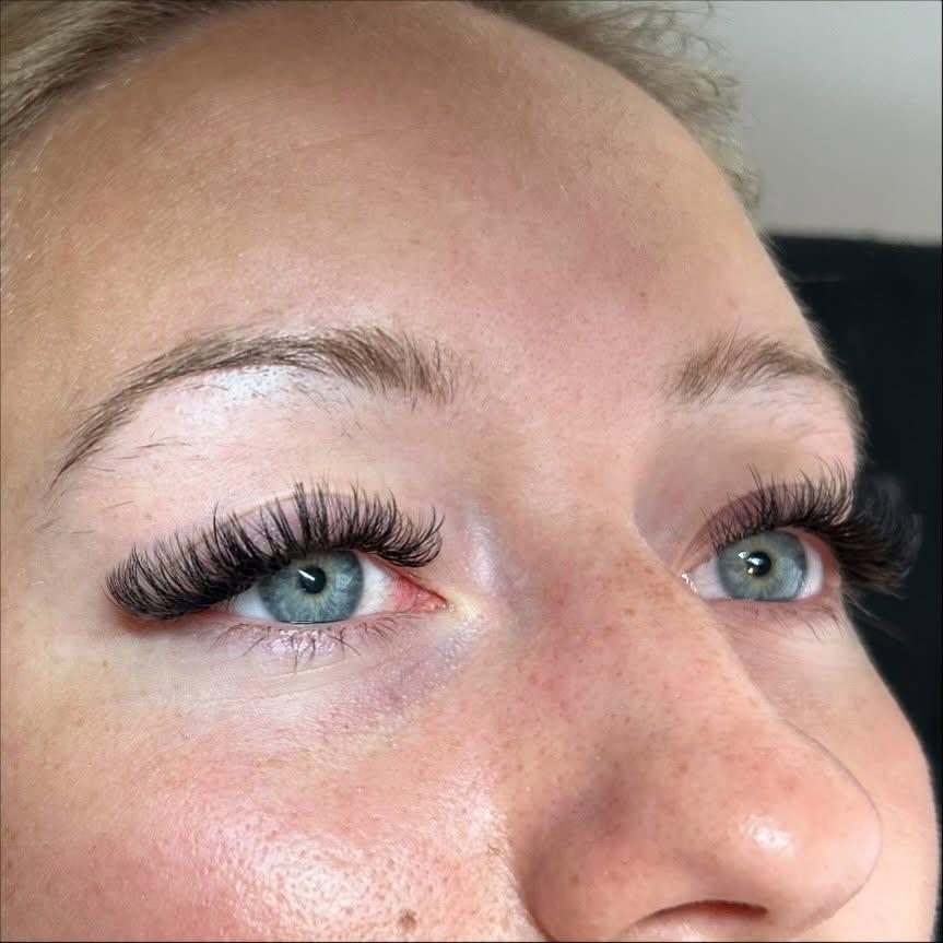 Heather Lashes photo 7