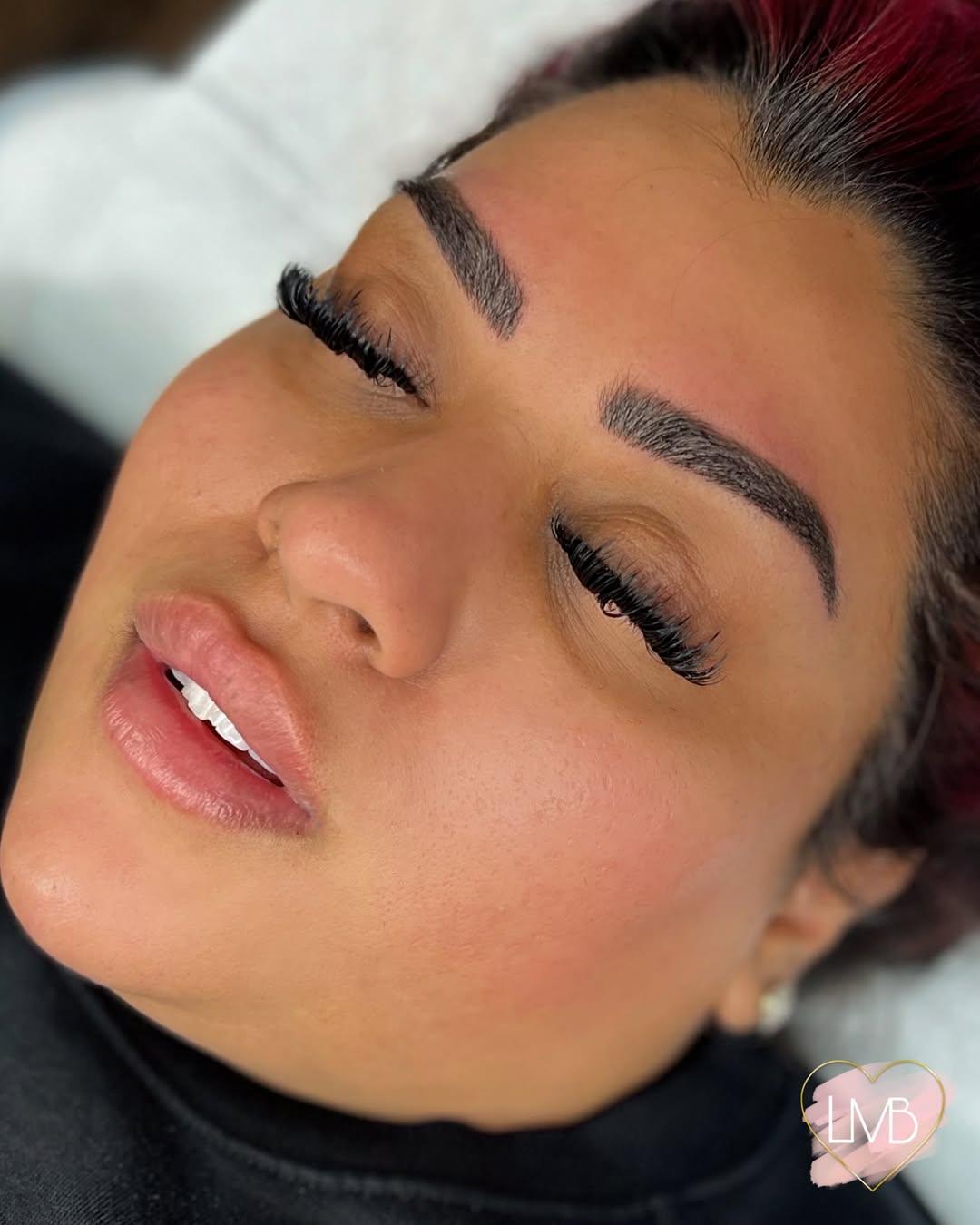 La Moda Brows & Beauty photo 2